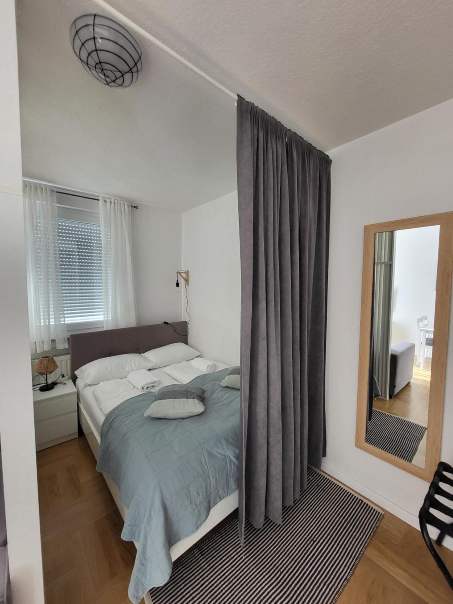 Studio Apartman Ana Zagreb Exteriör bild