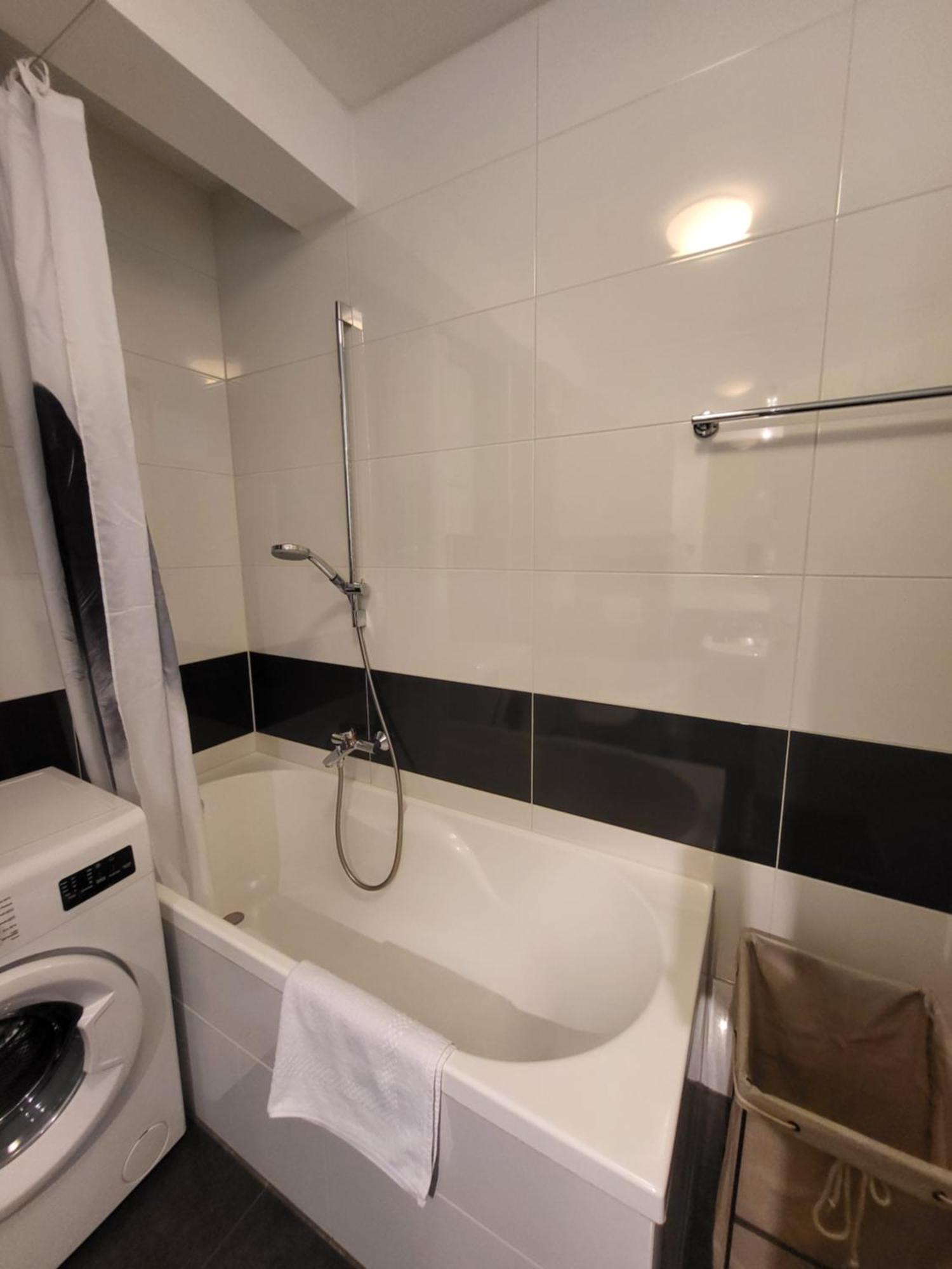 Studio Apartman Ana Zagreb Exteriör bild