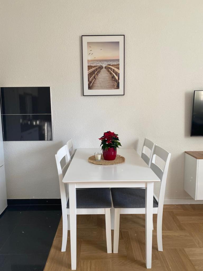 Studio Apartman Ana Zagreb Exteriör bild